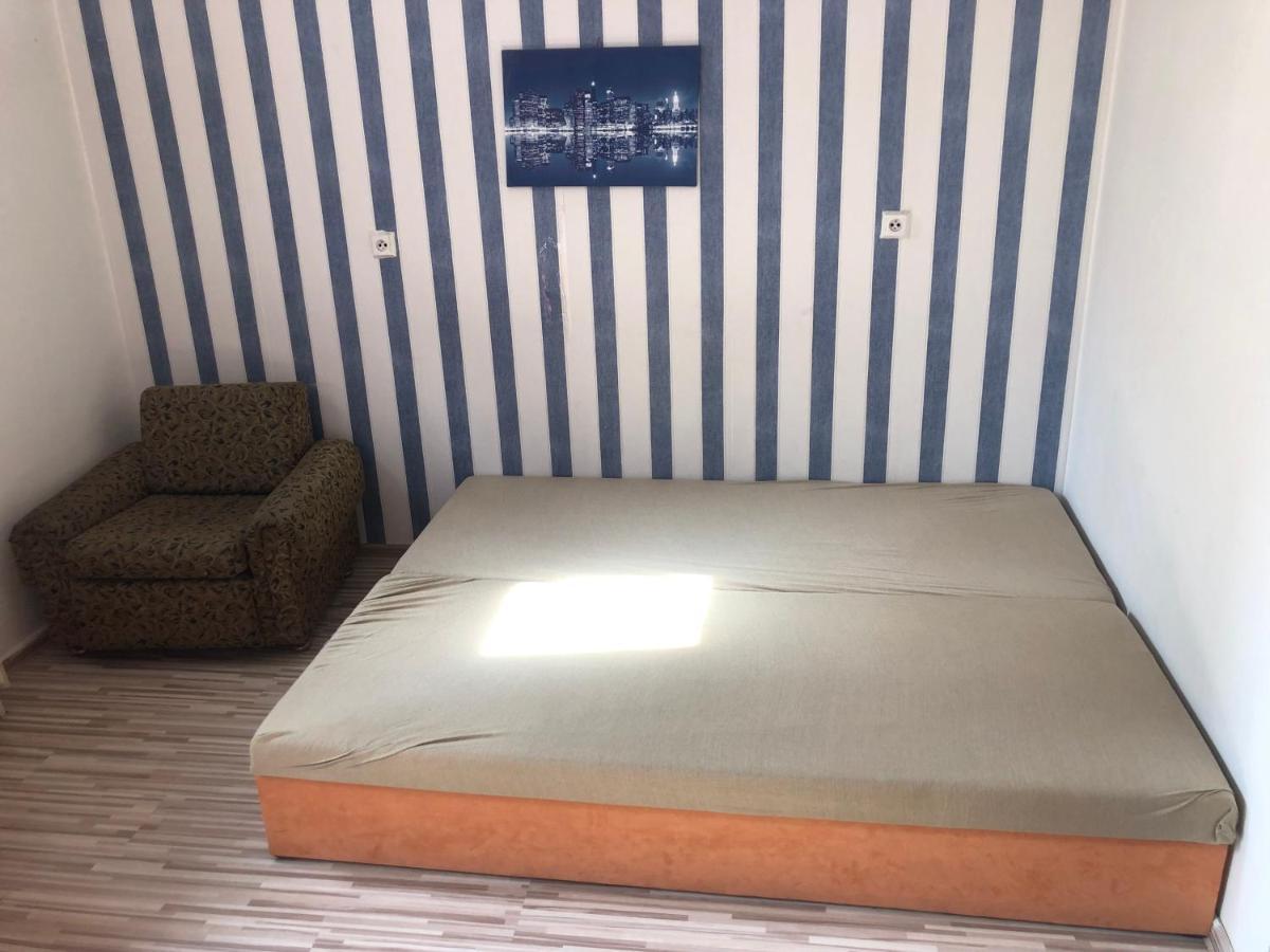 Easy Backpacker Old Town Apartment Kosice Bagian luar foto