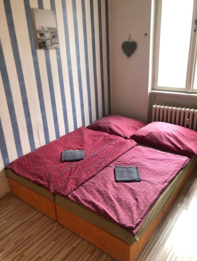 Easy Backpacker Old Town Apartment Kosice Bagian luar foto